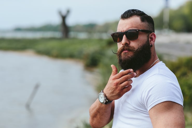 A Performance Olfativa: O Uso Estratégico de Fragrâncias em Perfumes Masculinos